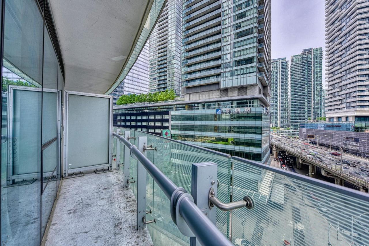 Hotel York Suites Toronto
